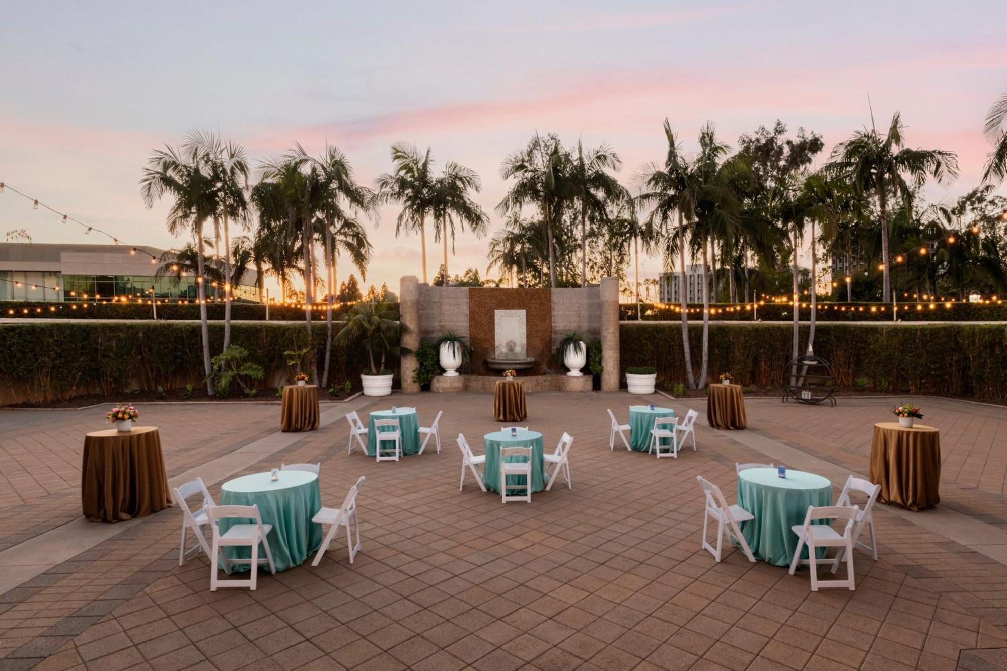 Renaissance Newport Beach Hotel Εξωτερικό φωτογραφία