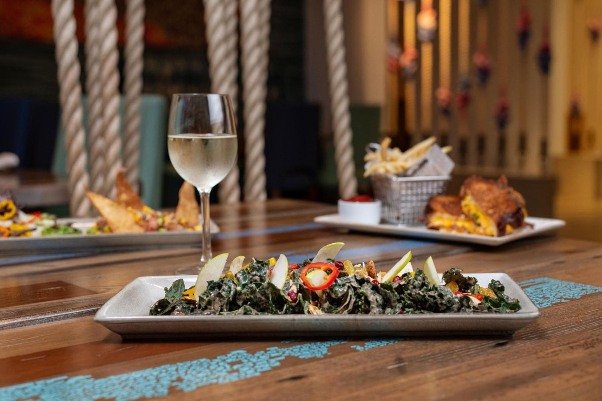 Renaissance Newport Beach Hotel Εξωτερικό φωτογραφία