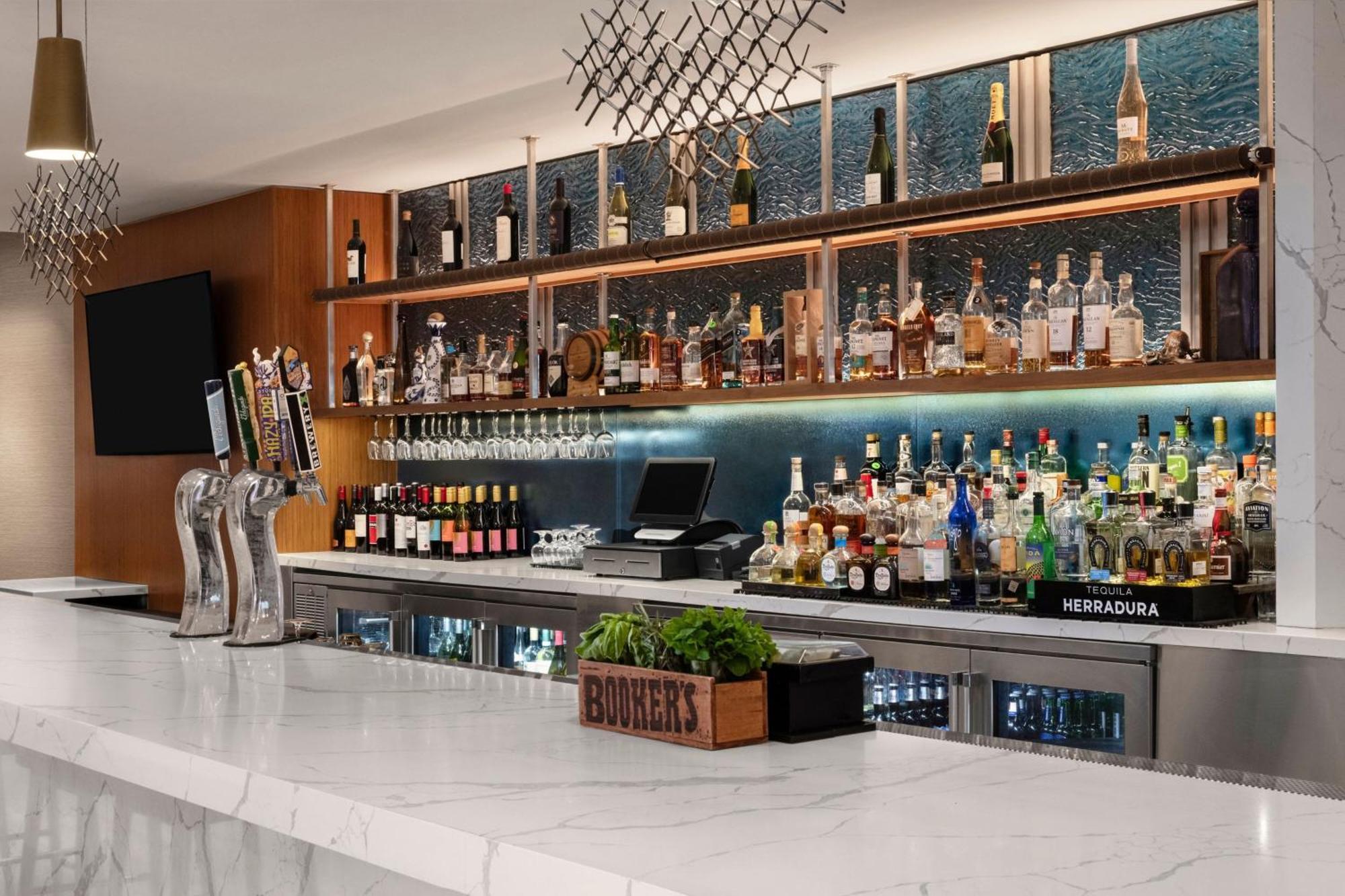 Renaissance Newport Beach Hotel Εξωτερικό φωτογραφία